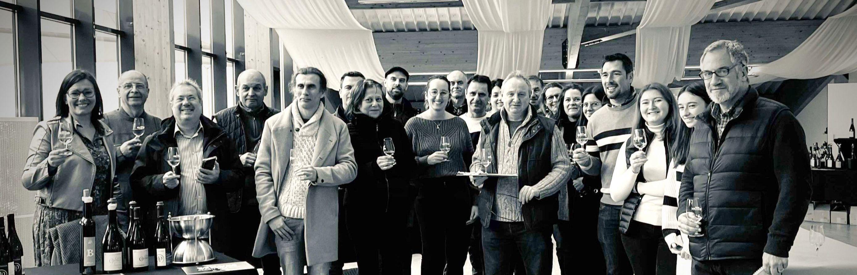 Group photo, in black and white, taken at last year's Cheverny Wine Metting!